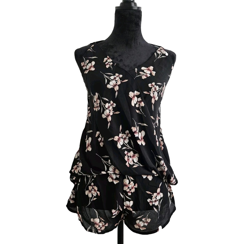 Womens Floral Romper Shorts Sz Medium NWT Halter Wrap Cottagecore Boho Coquette